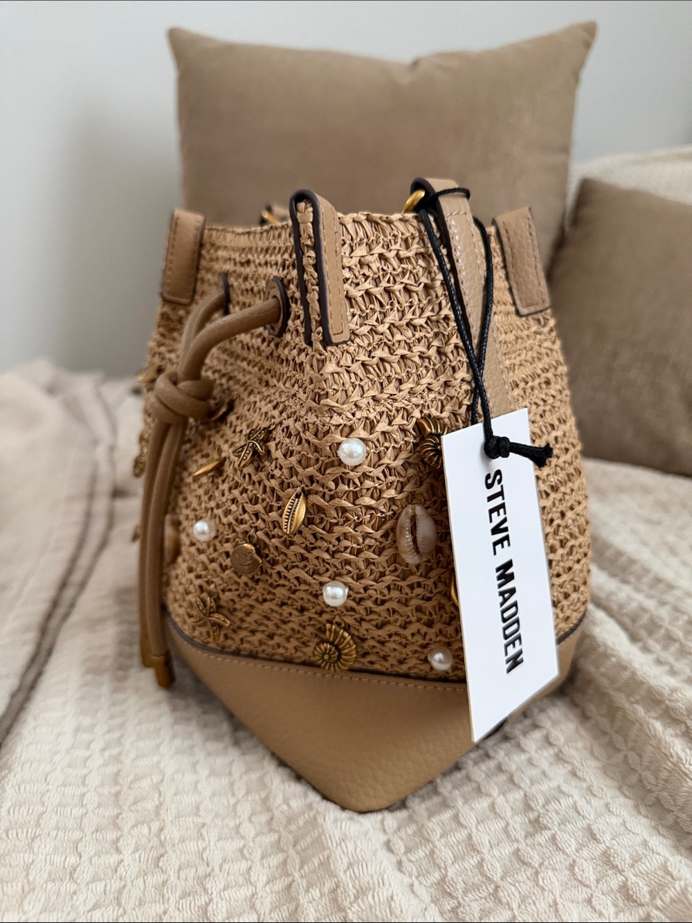 Steve Madden Rattan Beaded Shell Bucket Bag - Picture 2 of 5